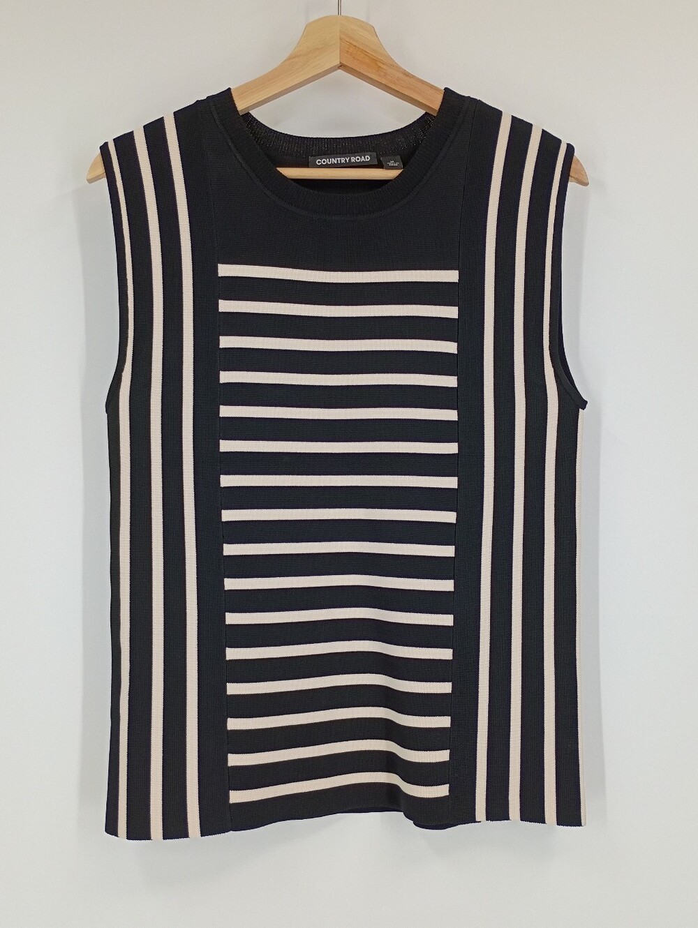 Country Road Stretch Knit Sleeveless Top